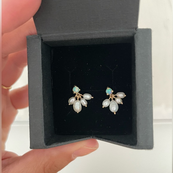 WWAKE Jewelry - Wwake Opal and pearl cloudburst earrings catbird